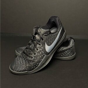 Nike Mamba Instinct EP Men’s Basketball Shoe Size 9